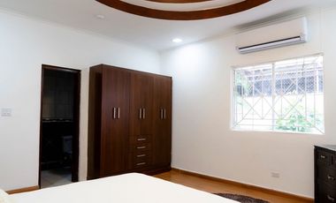 Vendo casa en Obarrio (IH)