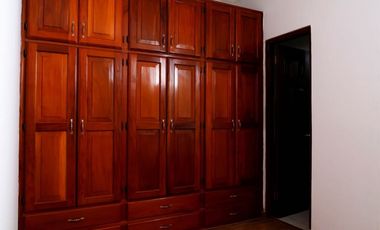 Vendo casa en Obarrio (IH)