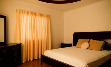 Vendo casa en Obarrio (IH)
