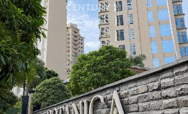 LUXURY APARTMENT BOTANICA 3BR - JAKARTA SELATAN
