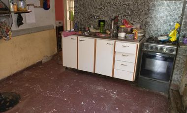 Excelente lote 8,66 x 22, apto duplex. Zonificación R3.- Munro