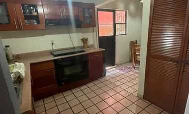 Gran casa tipo rancho de 3 recámaras en venta en Huitzilac