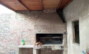 Casa 3 Dormitorios Barrio Santa Rosa Cocheras