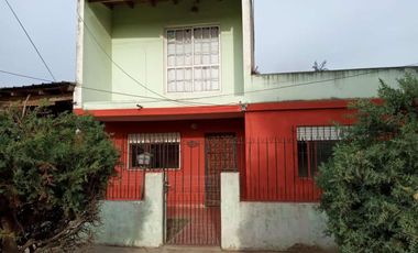 Casa 3 Dormitorios Barrio Santa Rosa Cocheras