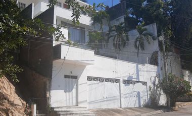 EN VENTA CASA EN EL FRACC COSTA AZUL