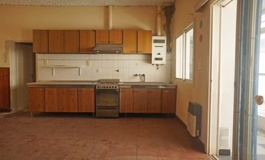 VENTA CASA 3 DORMITORIOS CON OFICINA COMERCIAL