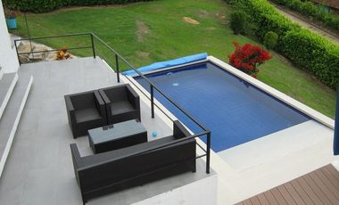 Venta Casa Arbeláez De 400 M2