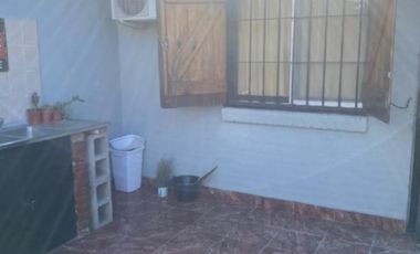 CASA DE TRES AMBIENTES