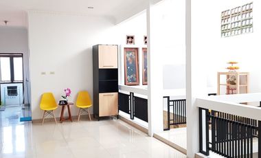 Rumah Cantik Siap Huni Di Komplek Megabrata Bandung