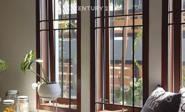 Rumah Cantik Siap Huni Di Komplek Megabrata Bandung