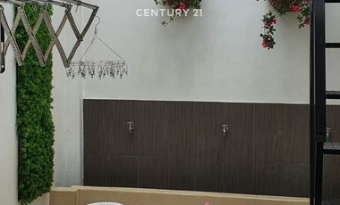 Rumah Cantik Siap Huni Di Komplek Megabrata Bandung