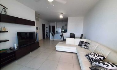 VENTA DE APARTAMENTO AMOBLADO PARA INVERSION CINTA COSTERA PH DESTINY