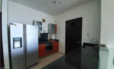 VENTA DE APARTAMENTO AMOBLADO PARA INVERSION CINTA COSTERA PH DESTINY