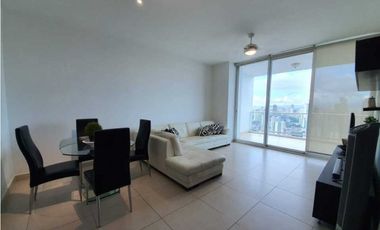 VENTA DE APARTAMENTO AMOBLADO PARA INVERSION CINTA COSTERA PH DESTINY