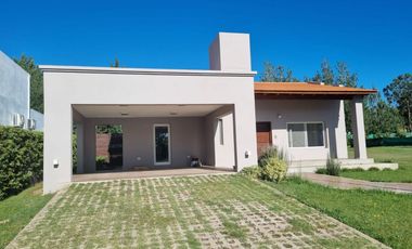 VENTA DE CASA EN Juana Koslay