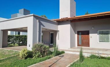 VENTA DE CASA EN Juana Koslay