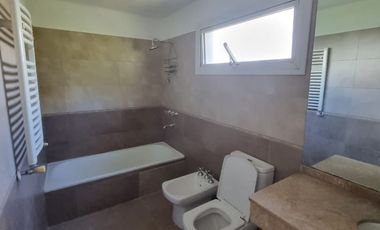 VENTA DE CASA EN Juana Koslay