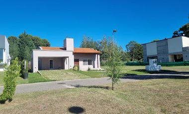 VENTA DE CASA EN Juana Koslay