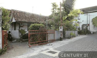 Rumah Joglo Belakang SMP N 7 Tegalrejo Hanya Harga Tanah Saja