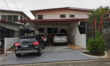 Se VENDE Casa Duplex - El Dorado