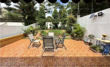 Se VENDE Casa Duplex - El Dorado