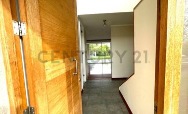 VENDO A PRECIO INCREIBLE CASA EN SANTA ELENA BARRIO LAGUNA