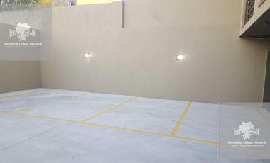 Cochera - Villa Luzuriaga