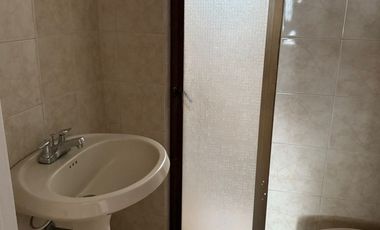 casa en arriendo en el rosal. Cod A3246