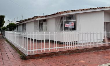 casa en arriendo en el rosal. Cod A3246