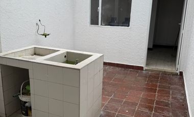 casa en arriendo en el rosal. Cod A3246