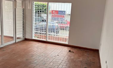 casa en arriendo en el rosal. Cod A3246