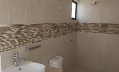 CASA CON ACABADOS DE LUJO CD MADERAS