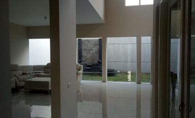 Rumah Full Furnish Dijual/Sewa Royal Residence Surabaya