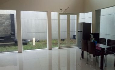 Rumah Full Furnish Dijual/Sewa Royal Residence Surabaya