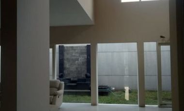 Rumah Full Furnish Dijual/Sewa Royal Residence Surabaya