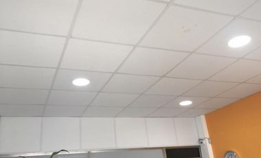Importante Venta de Local en Paso del Rey, &ampquotZona Comercial" Financia 35