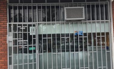 Importante Venta de Local en Paso del Rey, &ampquotZona Comercial" Financia 35