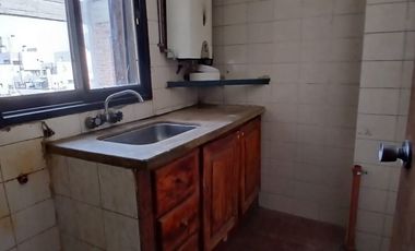CENTRO: VENDO DEPTO DE 1 DORMITORIO (INTERNO), ENTRE CAÃADA Y FRAGUEIRO (FRENTE SUPER BUENOS DIAS) CON RENTA