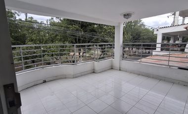 apartamento en arriendo en conjunto residencial santa cruz piso 6. Cod A13873
