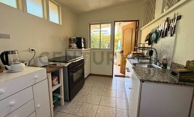 CASA EN VENTA, 4D 2B, LAS CONDES