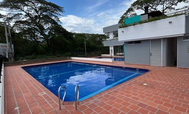 apartamento en arriendo en prados del este. Cod A3389