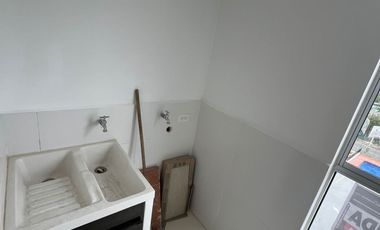 apartamento en arriendo en prados del este. Cod A3389