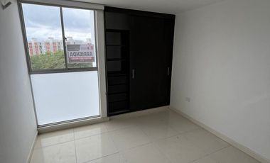 apartamento en arriendo en prados del este. Cod A3389