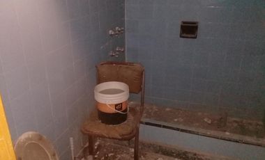 CASA EN LOTE PROPIO PARA RECICLAR O DEMOLER