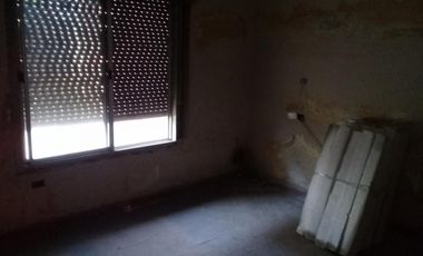 CASA EN LOTE PROPIO PARA RECICLAR O DEMOLER