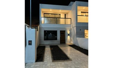 DUPLEX A ESTRENAR