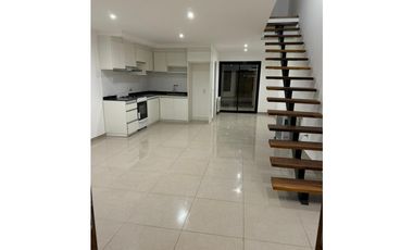 DUPLEX A ESTRENAR