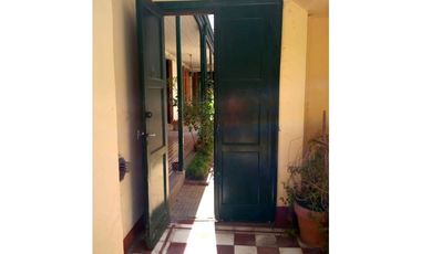 VENTA / CHALET / CASONA ANTIGUA / 7 AMBIENTES / LA PERLA MAR DEL PLATA