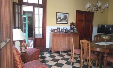 VENTA / CHALET / CASONA ANTIGUA / 7 AMBIENTES / LA PERLA MAR DEL PLATA