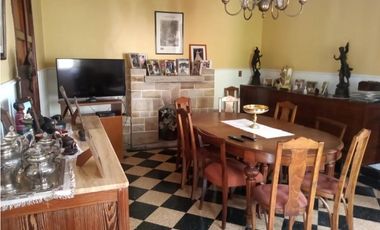 VENTA / CHALET / CASONA ANTIGUA / 7 AMBIENTES / LA PERLA MAR DEL PLATA